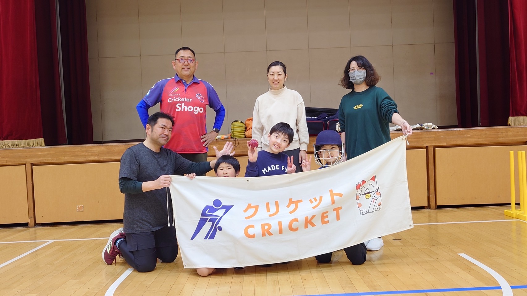 麻布小学校でクリケット体験会